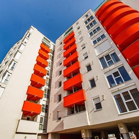 Fresh Studio In Central Oradea Lägenhet Exteriör bild
