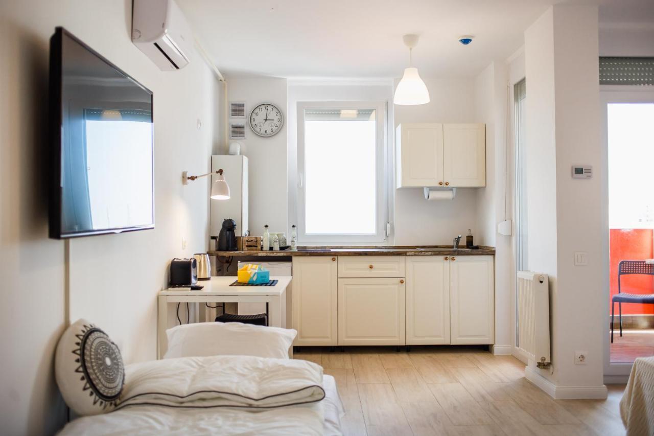 Fresh Studio In Central Oradea Lägenhet Exteriör bild